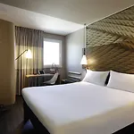 贡比涅宜必思酒店 酒店