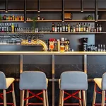 贡比涅宜必思酒店 酒店 贡比涅