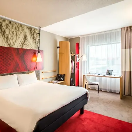 Ibis 3*