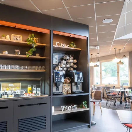 Ibis Hotel 3*